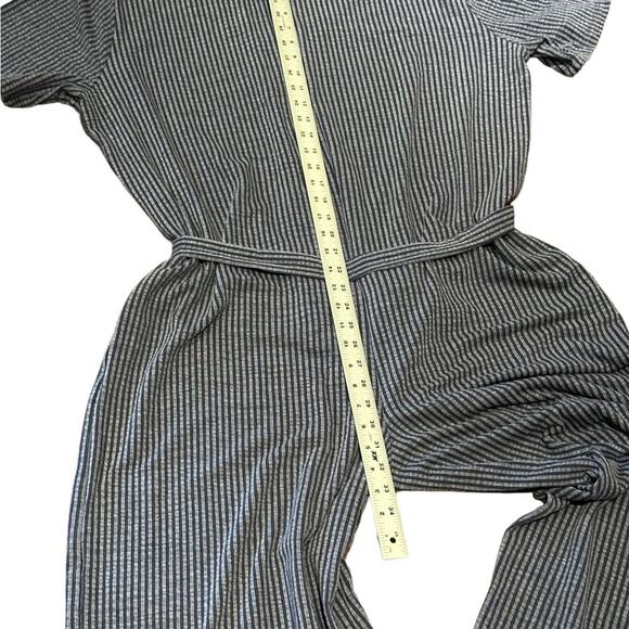 Hayden Women’s XXXL Blue Striped Jumpsuit Button Down and Tie Belt NWT - Picture 3 of 8